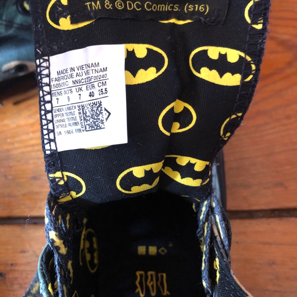 DC Comics Chuck Taylor - Picture 5 of 5